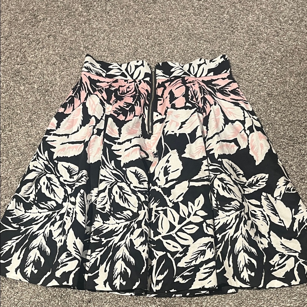 Amanda & Chelsea Floral Pink and Black Women's Skirt - Picture 5 of 5